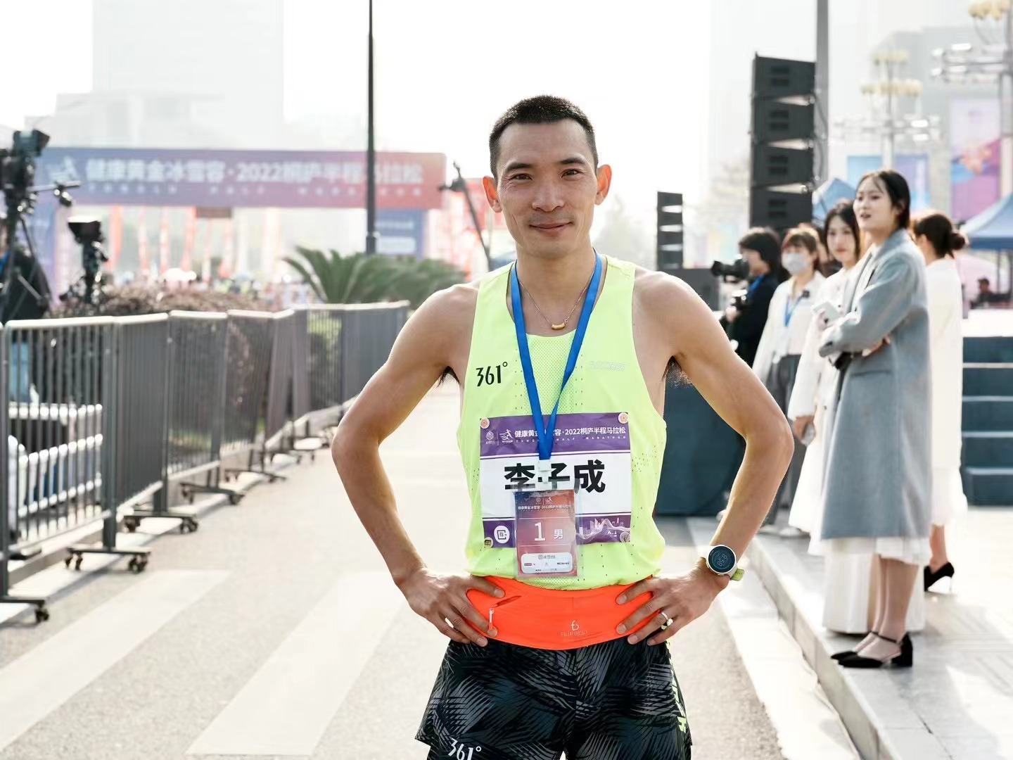 ����ȫ���o������f�\�ӆT���ӳ�ͩ�]���R�Z��