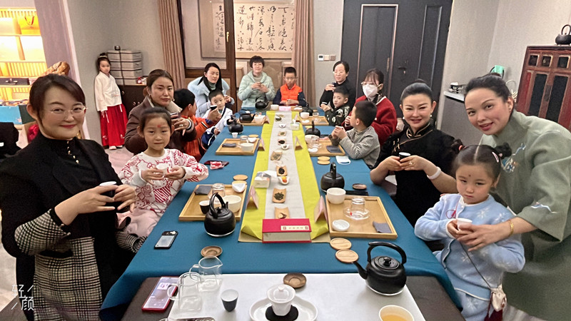 ���f��Ů��I(y��)���̕�(hu��)(li��n)�ϼ����ò��^�_(k��i)չ�ك��H�Ӳ�Y���(d��ng)