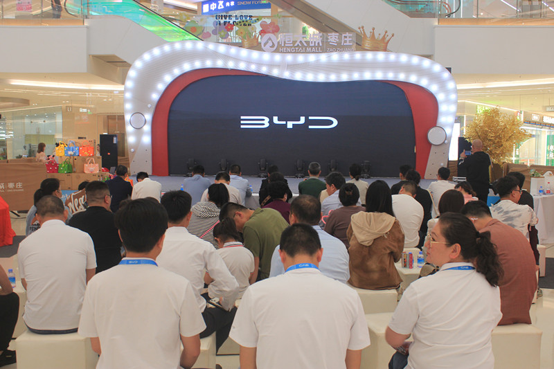 ���t�I(l��ng)����������£����f�ȁ��Ϻ���W(w��ng)�Ŀ��ذ�܇�ͼ��w����